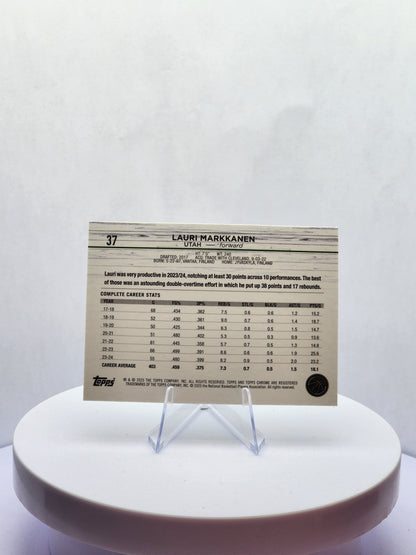 Lauri Markkanen - Base